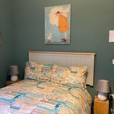 The Beaches En-Suite Rooms เรดคาร์ ภายนอก รูปภาพ