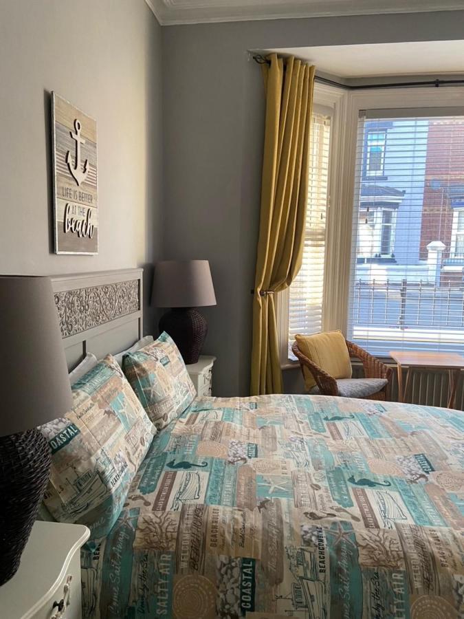 The Beaches En-Suite Rooms เรดคาร์ ภายนอก รูปภาพ