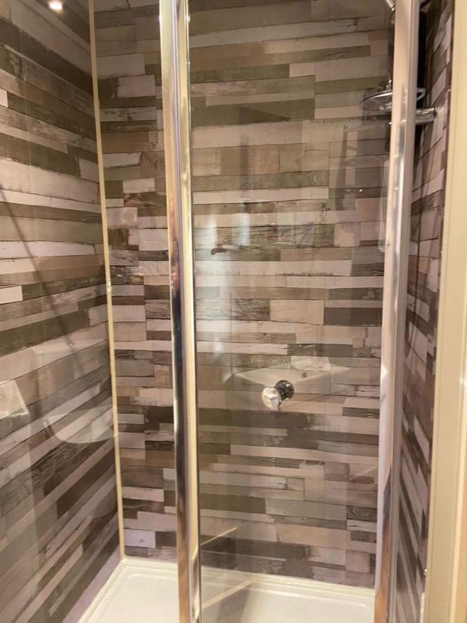The Beaches En-Suite Rooms เรดคาร์ ภายนอก รูปภาพ